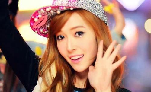 jessica ♡❦ sarng hee. My name is shath.I'm17 years old I love Girl's Generation so much ♥_♥ I'm s♥ne 4ever