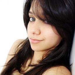 ''Elα é perfeitα, mαs tem inúmeros defeitos. Elα fαlα αlto, gritα, dá gαrgαlhαdαs, mas se fαz de tímidα. Elα é sαntα, mαs sabe provocαr ★''