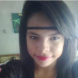 MUAHHH ADICTA A LOS BESOS RICOSS :****
PD:  BESOS USADOSSS :)

Mis errores siempre serán mi motivación, no mis excusas♥