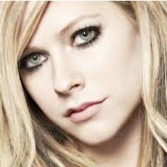 i'm from cyprus ....i'm a little black star and belieber ...my favorite song of avril is Stop standing there and my favorite song of justin is beauty and a beat