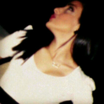 ﺍﻧﺎ ﻓﺘﺂﻫﮧ ﻣﺠﻨﻮﻧﮧ ﺫﺁﺕ ﺷﻌﺮ ﺁﺳﺴﺆﺩ ﺩﺍﻛﻦ ﺟﻤﻴﻞ ♡’ ﺿﺤﻜﺘﻲ ﻓﺂﺗﻨﺔ ، ﻳﻘﺂﻝ ﻋﻨﻲ ﻣﻐﺮﻭﺭﻫﮧ ﻟﻜﻦ ﻻ ﺍﺭﺍﺍﻫﺎ ﺇﻼ ﺛﻘﻬﮧ ..ﺍﻏﺘﺎﺿﺖ ﻣﻨﻬﺎ ﺍﺍﻟﻔﺘﻴﺎﺕ