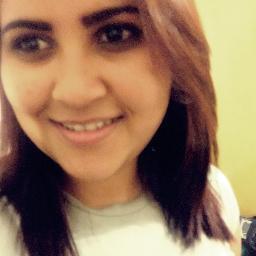 Seja feliz e não se importe com as pessoas ao seu redor, elas não sabem METADE do que acontece com você. ;)