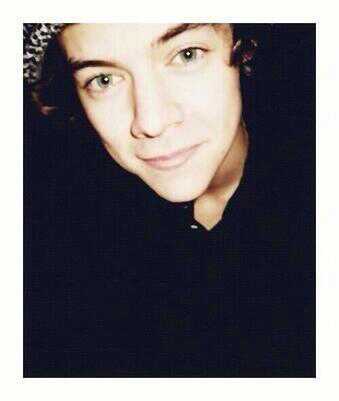 follow @salsitalarry please ask for followback!! ily (:
