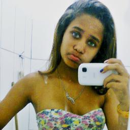 Metida(?) não apenas bem criada :D
 Só feliiz. Só retardada. Só desconfiada. Só ciumenta. '