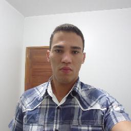 Adoro futebol festas ...amo baladas, garotas bonitas..
