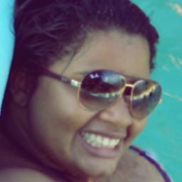A sorrir eu pretendo levar a vida'