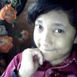 Rahmanisa20's profile picture. comate and seveners