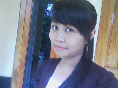 adhetina12's profile picture.  ayah :)