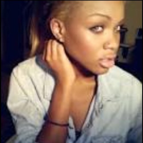 Sexy wit a check TUH