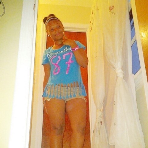 ... I Lovee My Bestfriend Nadyah 3 . Dont Follow To Unfollow Follow Me & I'll Follow Back ..!