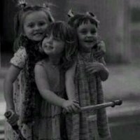 أجْنحةٌ بِلاَ رِيشْ (@tawq_alqloop) 's Twitter Profile