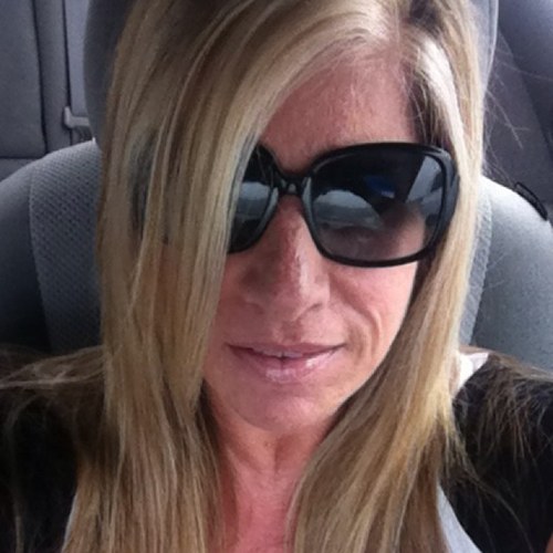 shoezanne2's profile picture. 