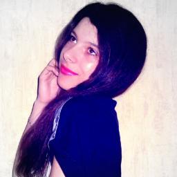 #TeamSidoine On peut tous souffrir, la seul.chose que l'on peut faire c'est etre present pour ramacer les morceaux quand l'etre aimer va mal..♥