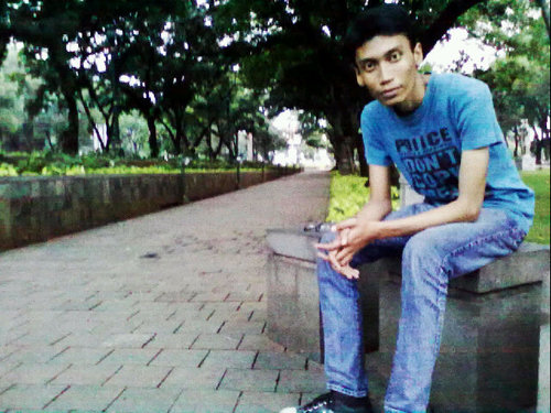 i'm dragonfly | telecommunication engineering | milanisti | bassist @indieschoolBAND