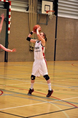 18 jaar / basketbal #5 / BVhoofddorp Mu 20-2 /Student / Hva Oefentherapie mensendieck