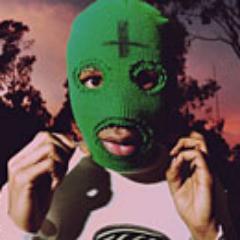 niggas don't want war, i'm a martian with an army of spartans spawned with a knife in a missile fight