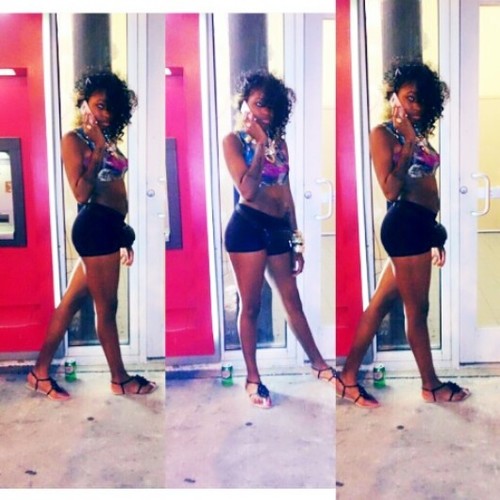 follow meeee ♥♥♥ ⇦⇦