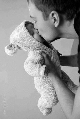 shathaalhassan's profile picture. 