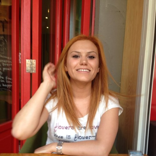 tugce_demir_'s profile picture. kendi halimde hatta dibinde..