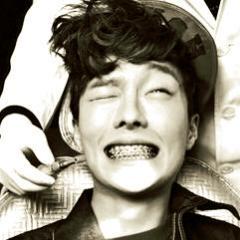 ควยเคลือบทองไข่ฝังเพชร