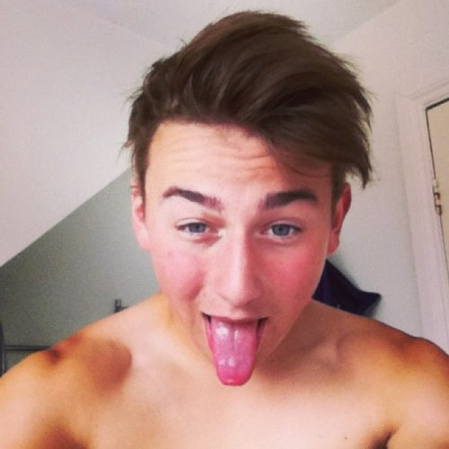 xHarrryy's profile picture. 