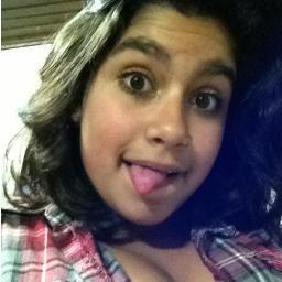 é a mais bonita, a joia perfeita! (8* , ei meu amor estou contigo pro que der e vier, na alegria e na tristeza! você é tudo pra mim3 , gemea dela aqui! :*