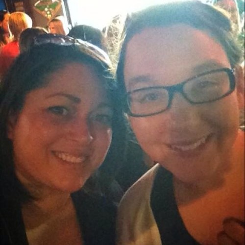mom of 3. foodie. longtime employee of big company. obsessed with pop culture. love bob saget. lean more left that right.