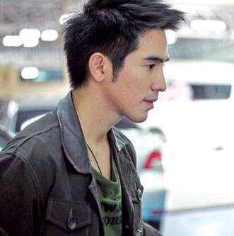โรม วชิรวัฒน์ ทนายความหนุ่มไฟแรง จบปริญญาโทด้านกฎหมายจากมหาวิทยาลัยเคมบริดจ์ #ยังไม่แน่นอน