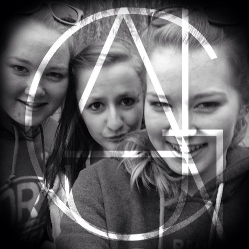 3 friends who met because of a boyband... Follow our personals @JaydePalin_ @AmberPalin_ @Grace_E_Church