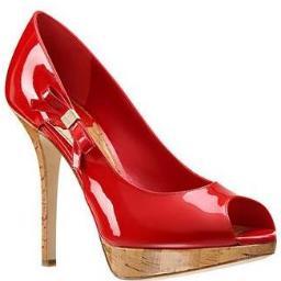 ComplementosHoy's profile picture. ME ENCANTA LA MODA. #LoAdmito. ¿Y a tí?. Aquí estarás a la útilma en Noticias sobre #Moda, #Complementos, #Tendencias, Compras, Lujo, y Personal Shopper.