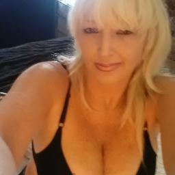 Swedish muse in entertainment, Everything is exciting. I'm busty w curves & Ass but I still got Class! Finding a way to spread the love.so holler at me!