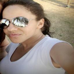 taniadeolivei19's profile picture. 