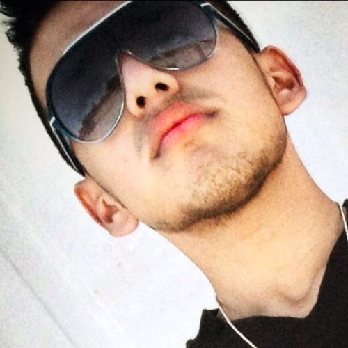 JocVws's profile picture. im now single