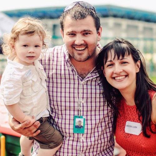 broommark's profile picture. Follow Mark, Luba and James as they live as a family in Moscow, Russia.