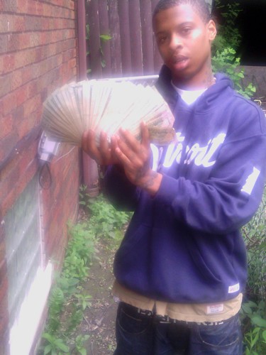 FREE DEM REAL NIGGAS 90% of niggas out here hoes...