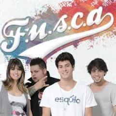 eu amo fusca sophia e fiuk tbm rebeldes e moda