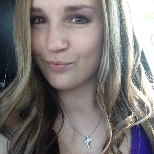 I'm a Jesus loving, mama bear to 2 littles, acting junkie, workout fanatic!