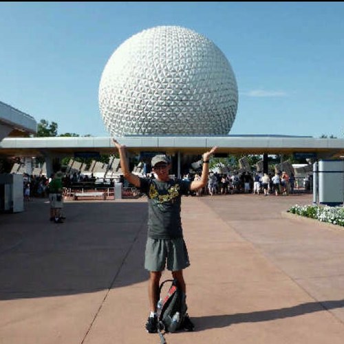 Popoll542's profile picture. 