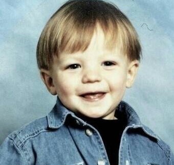 hello. i'm Louis (: . ((RP))