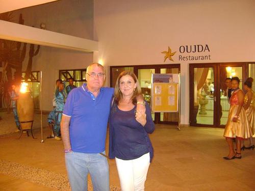 Un andaluz, enamorado de mi ciudad Melilla.- Socialdemócrata. n/20/09/54 en Linares (Jaén), criado en Córdoba. PSOE.