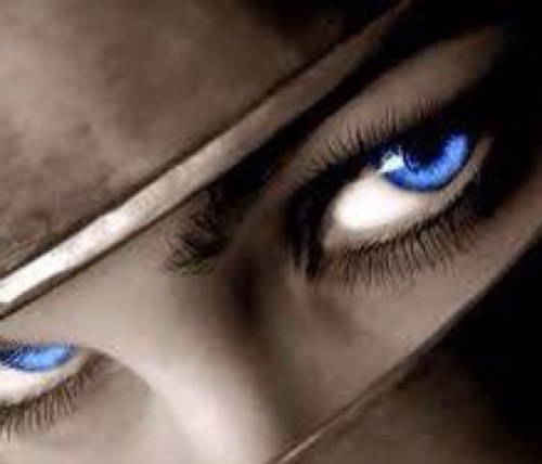 Addicted to TWD & Daryl Dixon, The Mentalist, Survivor, Dexter and Ironman. I also have an unhealthy obsession to Assassins Creed.