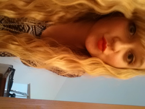 EMoneyBitch's profile picture. 