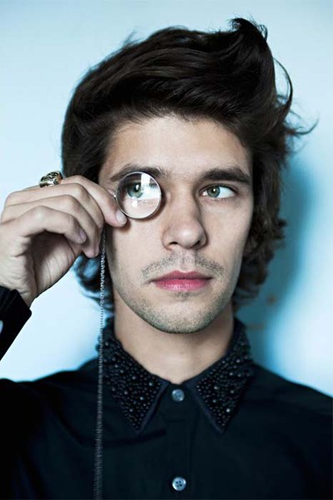 For fans of the talented British actor Ben Whishaw/ Para fans del actor británico Ben Whishaw.