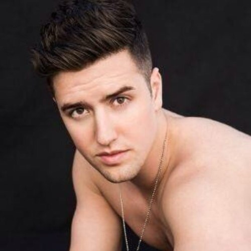 BTR are my everything @1LoganHenderson owns my heart! Met BTR 2/1/2012 ❤ Rusher forever ❤