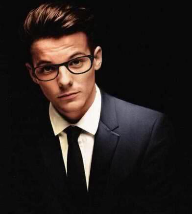 AllForLOUISTOMO's profile picture. I'm a Directioner :D!!!! If you aren't please click your way right back out of my life.....YOU CAN'T SIT WITH US!