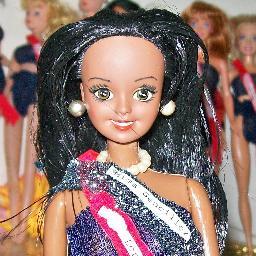 Luzmardollptyc3's profile picture. La Doll Collector
