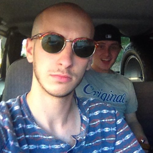 DFS stud. Juice drinker. Beer enthusiast. Hip hop head. Foodie. $$$. Phillyfresco on instagram.