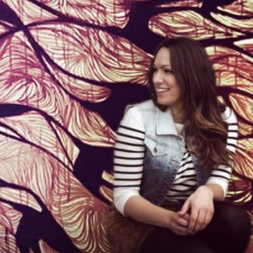design thinker. spontaneous dancer. you’ll know it’s a real life if I short.