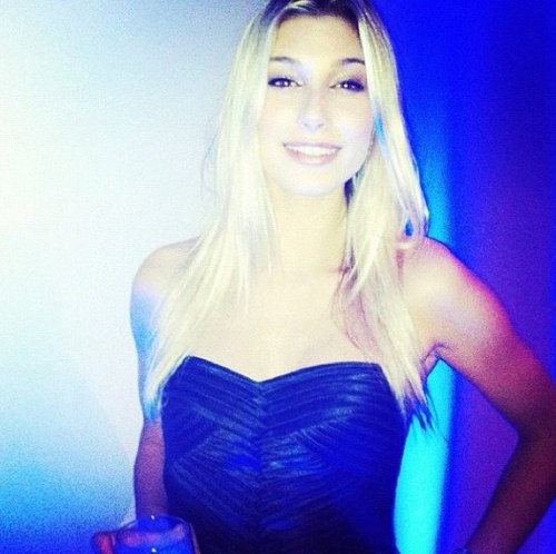 I'm Hailey and I like food but I like @JustinBiebHWS more. Taken by him ❤