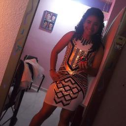 Profesional en juegos mentales.. Divertida... 14.. Sincera.. Proximamente, Flautista. :*